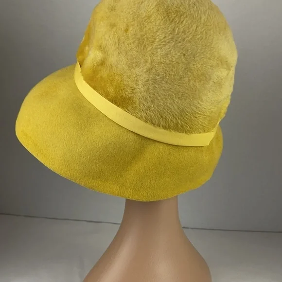 Vintage MOD 1960’s yellow hat - Jean Arlett creations. - Picture 7 of 15